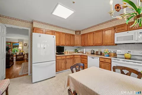 Kitchen - 39 Lambert Cmn #39, Wilton, CT 06897 photo 1 of 3