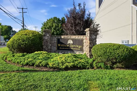 249 Willow Spgs, New Milford, CT 06776