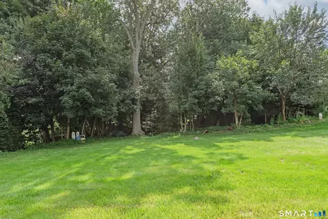 Exterior - 421 Como Ave, Waterbury, CT 06708 photo 5 of 8