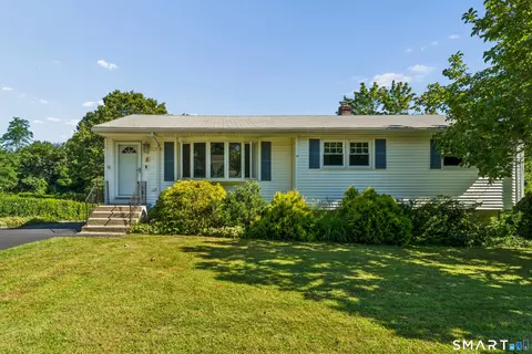 5 North St, East Haven, CT 06513