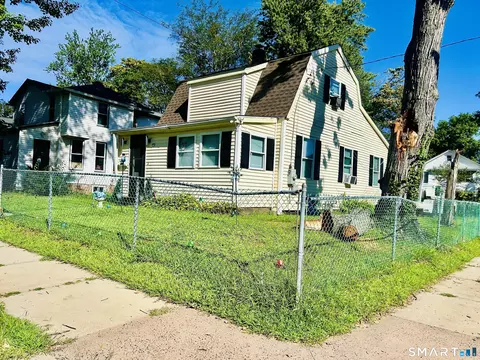 2 Simpson St, Hartford, CT 06112
