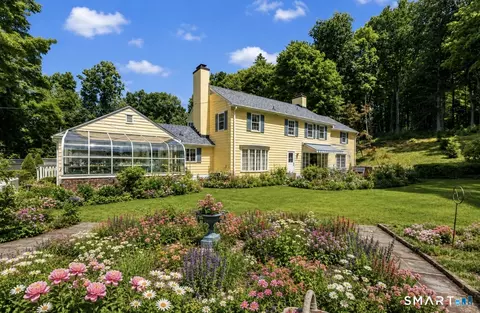 90 Sage Rd, Woodbury, CT 06798