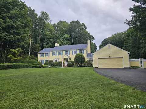 90 Sage Rd, Woodbury, CT 06798