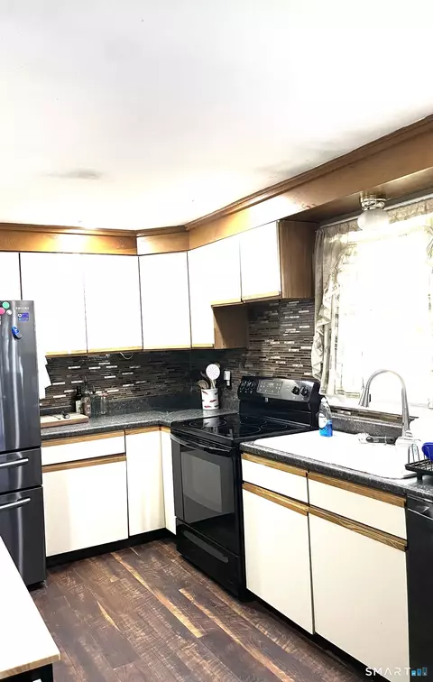 Kitchen - 5 Portland St, New Haven, CT 06513 photo 1 of 2