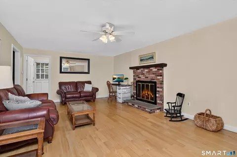 Living - 6 Hemlock Ln, Avon, CT 06001 photo 2 of 3