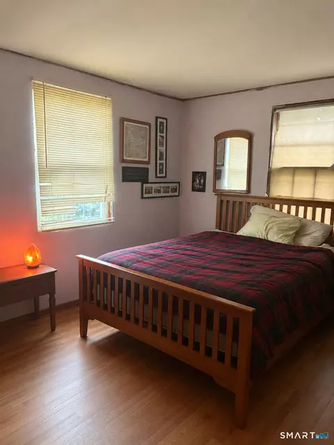 95 Morningside Dr E, Bristol, CT 06010 photo 3