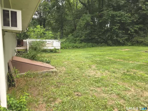 Exterior - 22 Brookside Dr, Monroe, CT 06468 photo 15 of 18