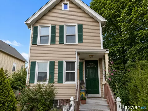 30 Chamberlain Pl, New Haven, CT 06512