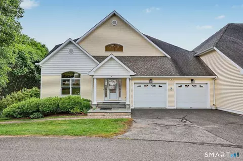 4 Rainbow Ct #4, New Milford, CT 06776