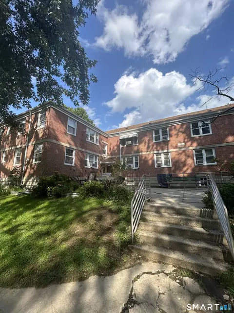 347 Weber St #BUILDING 97, Stratford, CT 06614