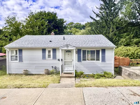 39 Brookview Ave, Waterbury, CT 06706