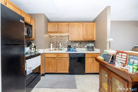 Kitchen - 55 Putter Dr #55, Wallingford, CT 06492 photo 1 of 1