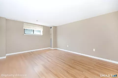 Living - 55 Putter Dr #55, Wallingford, CT 06492 photo 4 of 4