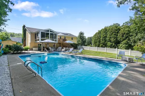 1431 Long Hill Rd, Guilford, CT 06437