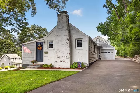 72 Northill St, Stamford, CT 06907