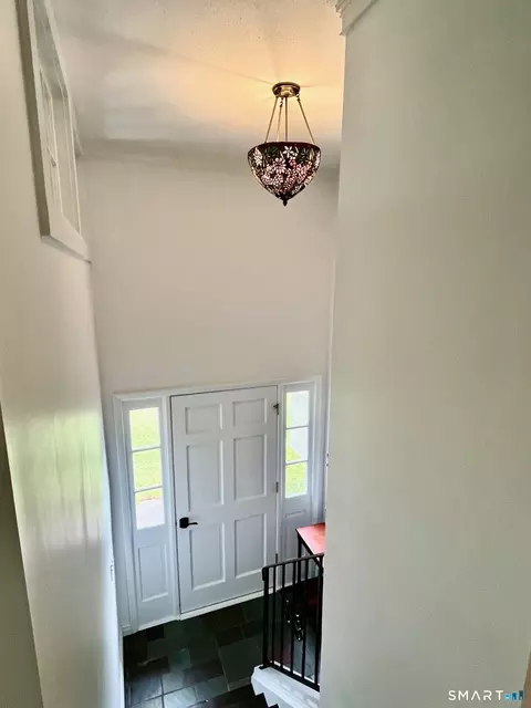 Entry Way - 6 Cherry Heights Ter, Sandy Hook, CT 06482 photo 2 of 2