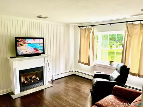 Living - 6 Cherry Heights Ter, Sandy Hook, CT 06482 photo 3 of 4