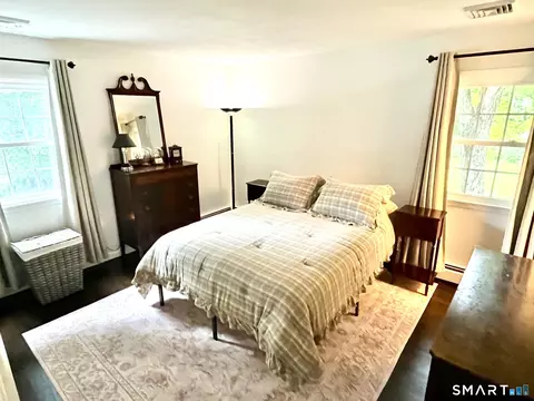 Bedroom - 6 Cherry Heights Ter, Sandy Hook, CT 06482 photo 3 of 4