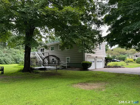 Exterior - 6 Cherry Heights Ter, Sandy Hook, CT 06482 photo 6 of 12