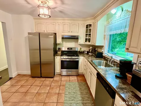 Kitchen - 6 Cherry Heights Ter, Sandy Hook, CT 06482 photo 1 of 4
