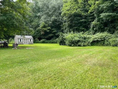 Exterior - 6 Cherry Heights Ter, Sandy Hook, CT 06482 photo 4 of 12