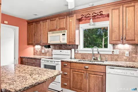 Kitchen - 41 Ashland St, Willimantic, CT 06226 photo 3 of 3