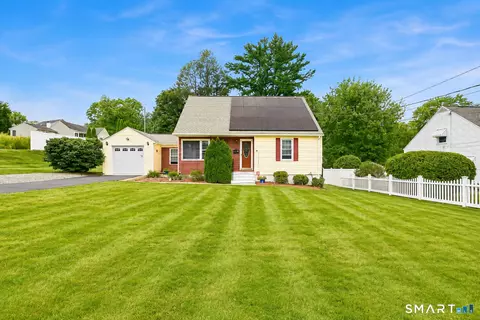 150 Clough Rd, Waterbury, CT 06708