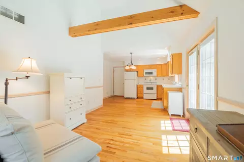 Entry Way - 350 Joyce Rd, Hamden, CT 06518 photo 2 of 2