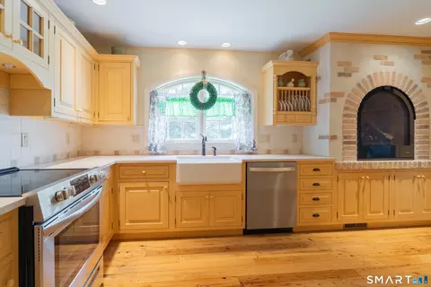 Kitchen - 350 Joyce Rd, Hamden, CT 06518 photo 2 of 5