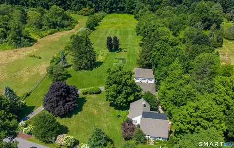 385 Middle Road Tpke, Woodbury, CT 06798