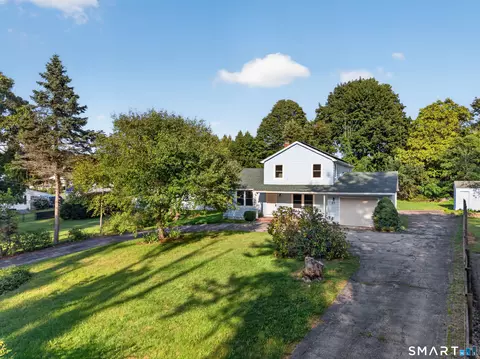 27 Old Norwich Rd, Quaker Hill, CT 06375