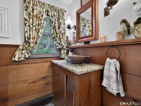 Bath - 41 Glen Grove Rd, Deep River, CT 06417 photo 1 of 3