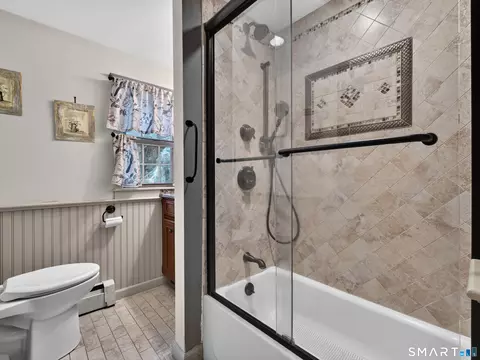 Bath - 41 Glen Grove Rd, Deep River, CT 06417 photo 2 of 3