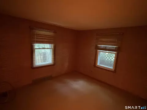 Bedroom - 21 Athol Pl, Hamden, CT 06517 photo 3 of 4