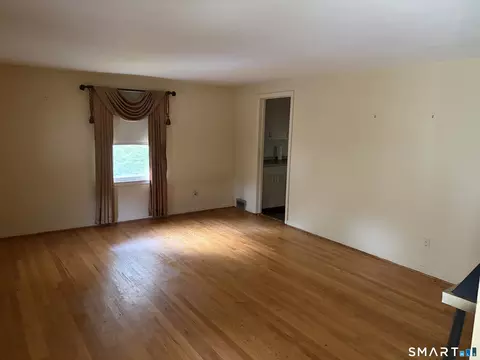 Living - 21 Athol Pl, Hamden, CT 06517 photo 1 of 2