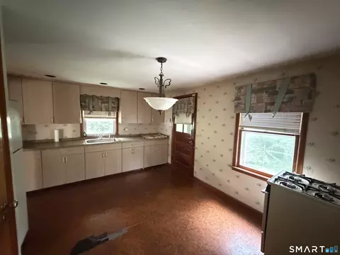 Kitchen - 21 Athol Pl, Hamden, CT 06517 photo 1 of 2