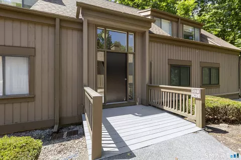 590 Heritage Vlg #E, Southbury, CT 06488