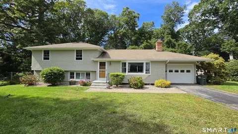 261 Ridgewood Dr, Mystic, CT 06355