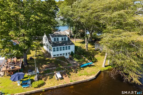 25 Shore Dr, Old Lyme, CT 06371
