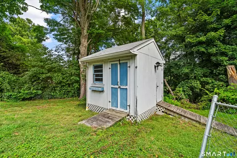 Exterior - 6 Smith Ave, Waterbury, CT 06708 photo 6 of 6