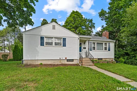 Exterior - 6 Smith Ave, Waterbury, CT 06708 photo 2 of 6
