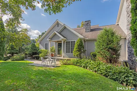 33 Old Field Hill Rd # 16, Southbury, CT 06488
