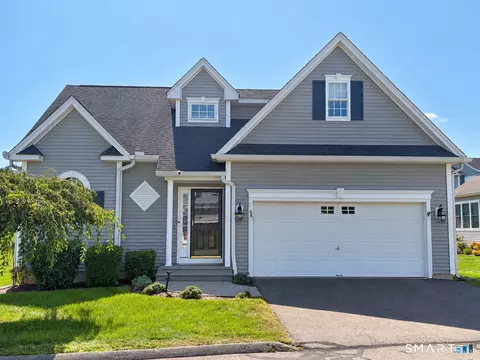 68 River Crest Dr #68, Plantsville, CT 06479