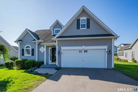 68 River Crest Dr #68, Plantsville, CT 06479
