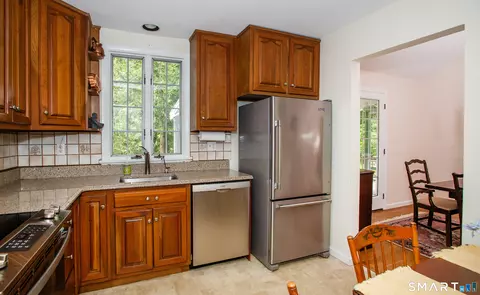 Kitchen - 85 Mountain Rd, Redding, CT 06896 photo 2 of 2