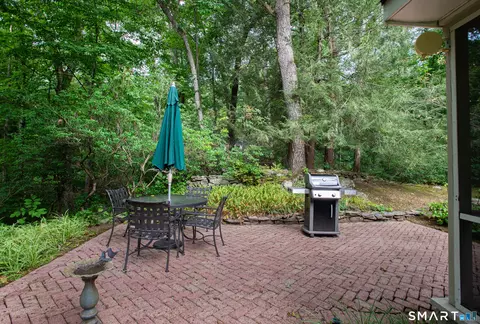 Exterior - 85 Mountain Rd, Redding, CT 06896 photo 6 of 8