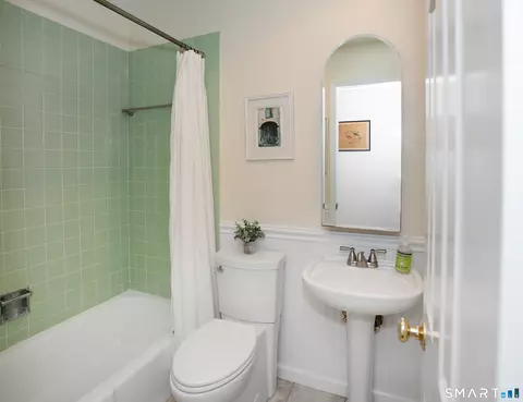 Bath - 85 Mountain Rd, Redding, CT 06896 photo 1 of 3