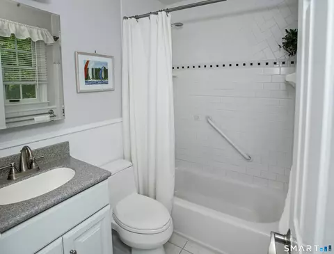 Bath - 85 Mountain Rd, Redding, CT 06896 photo 2 of 3
