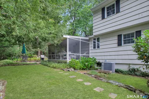 Exterior - 85 Mountain Rd, Redding, CT 06896 photo 7 of 8