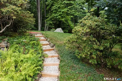 Exterior - 85 Mountain Rd, Redding, CT 06896 photo 3 of 8